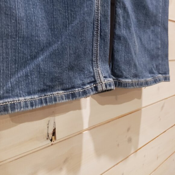 Wrangler Ultra Low Rise Rock 47 - Picture 2 of 6